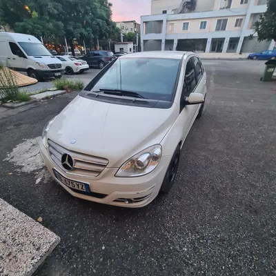 Mercedes-Benz B-class 2010 në shitje