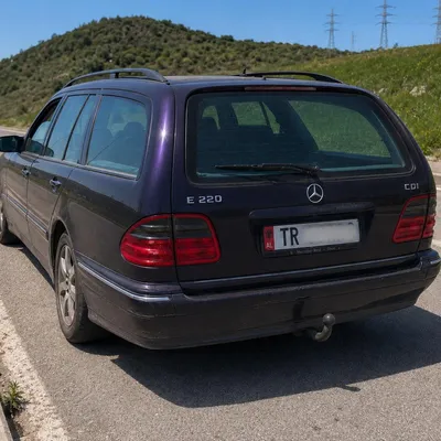 Mercedes-Benz E-class 2001 në shitje