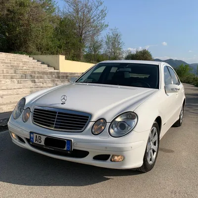 Mercedes-Benz E-class 2004 në shitje