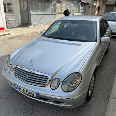 Mercedes-Benz E-class 2002 në shitje