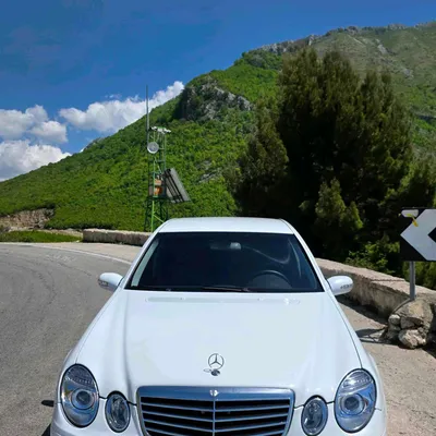 Mercedes-Benz E-class 2004 në shitje