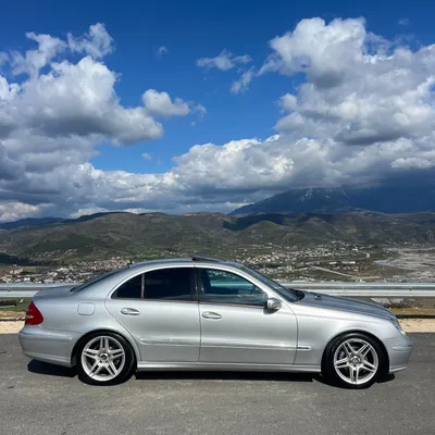 Mercedes-Benz E-class 2003 në shitje