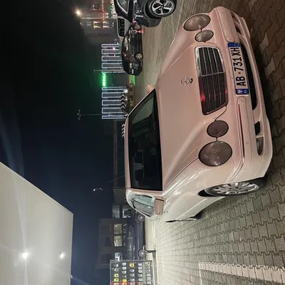 Mercedes-Benz E-class 2002 në shitje