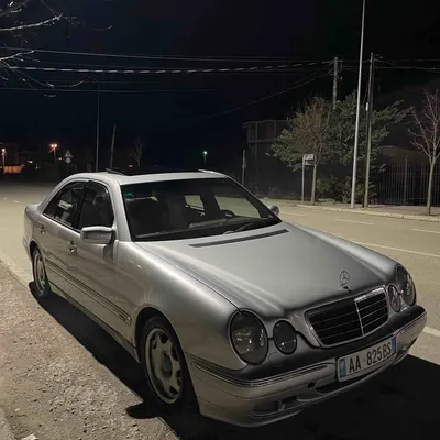 Mercedes-Benz E-class 2000 në shitje
