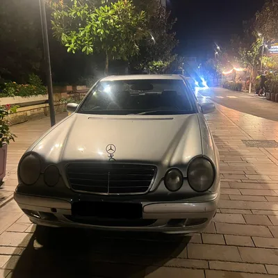Mercedes-Benz E-class 2001 në shitje