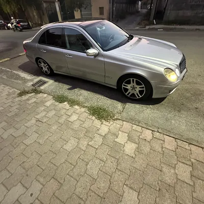 Mercedes-Benz E-class 2002 në shitje