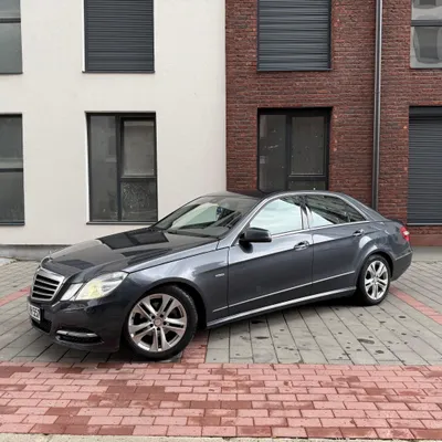 Mercedes-Benz E-class 2012 në shitje