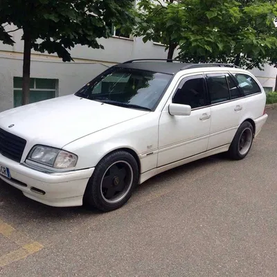 Mercedes-Benz C-class 2003 në shitje