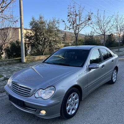 Mercedes-Benz C-class 2004 në shitje