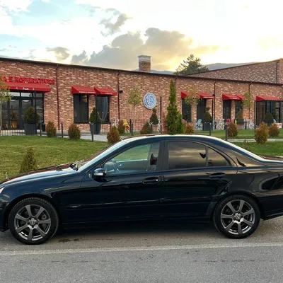 Mercedes-Benz C-class 2004 në shitje