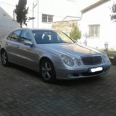 Mercedes-Benz E-class 2002 në shitje