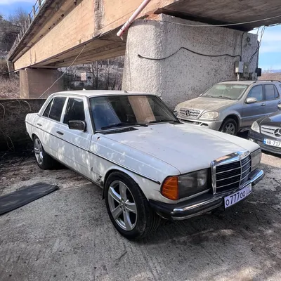 Mercedes-Benz W123 1982 në shitje