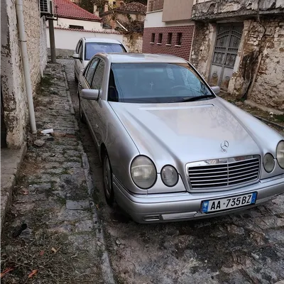 Mercedes-Benz E-class 1999 në shitje