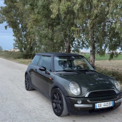 Mini Hatch 2003 në shitje