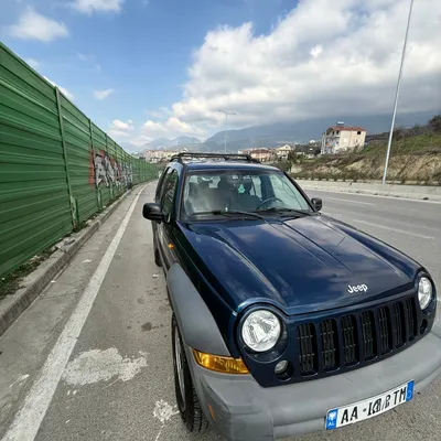 Jeep Cherokee 2005 në shitje