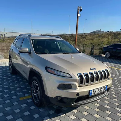 Jeep Cherokee 2014 në shitje