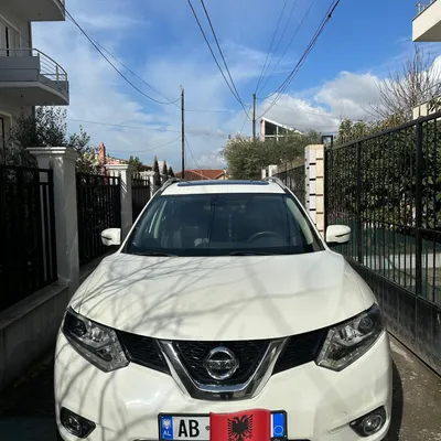 Nissan X-Trail 2015 në shitje