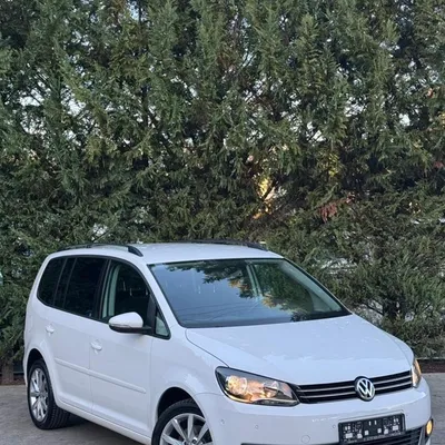 Volkswagen Touran 2012 në shitje