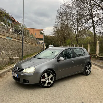 Volkswagen Golf 2006 në shitje