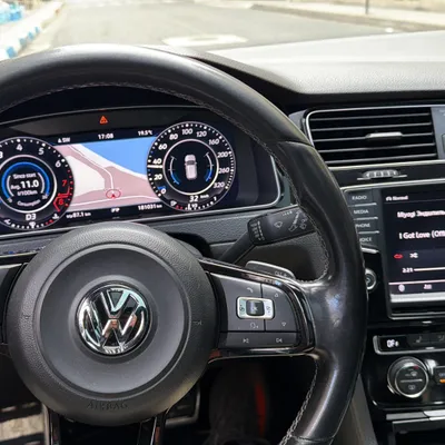 Volkswagen Golf 2016 në shitje