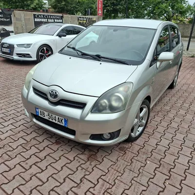 Toyota Corolla Verso 2008 në shitje