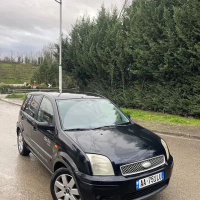 Ford Fusion 2004 në shitje