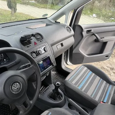Volkswagen Caddy 2011 në shitje