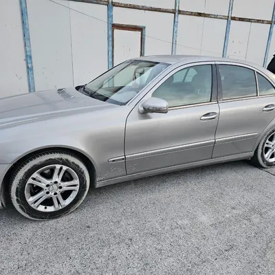 Mercedes-Benz E-class 2006 në shitje