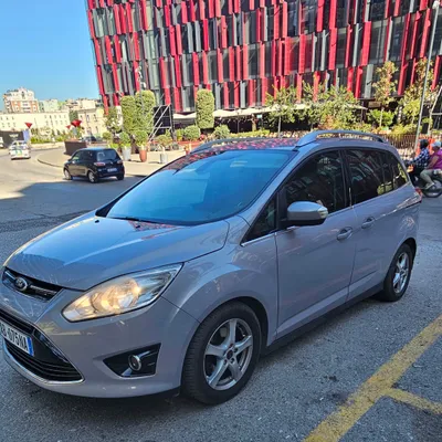 Ford C-MAX 2011 në shitje