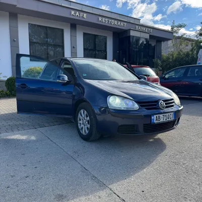 Volkswagen Golf 2006 në shitje