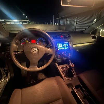 Volkswagen Golf 2005 në shitje
