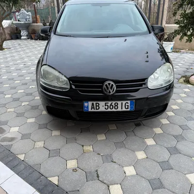 Volkswagen Golf 2005 në shitje