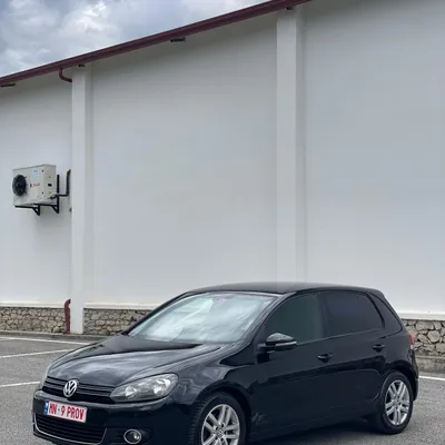 Volkswagen Golf 2012 në shitje