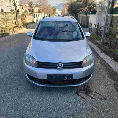 Volkswagen Golf 2010 në shitje