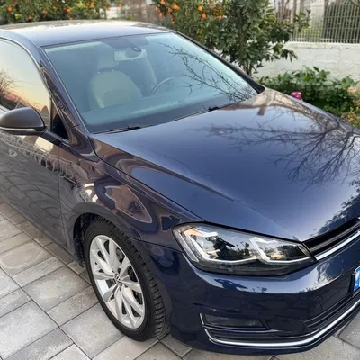 Volkswagen Golf 2013 në shitje