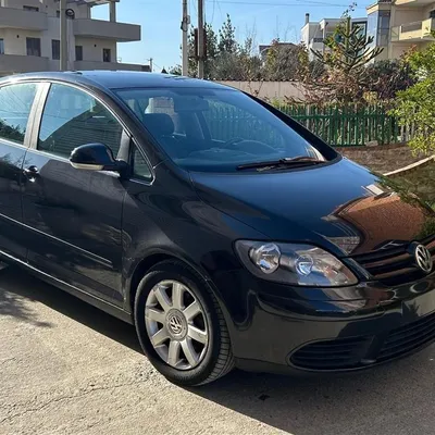 Volkswagen Golf 2006 në shitje