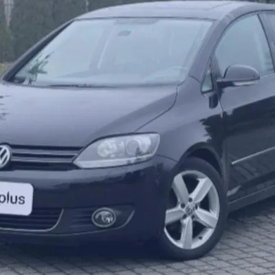 Volkswagen Golf 2025 në shitje
