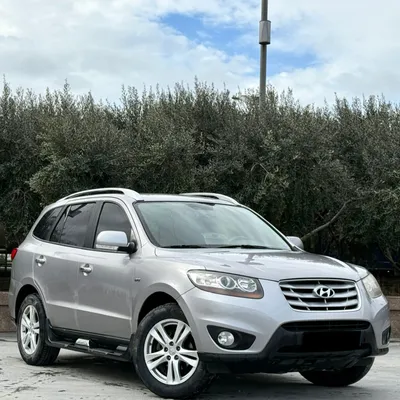 Hyundai Santa Fe 2011 në shitje