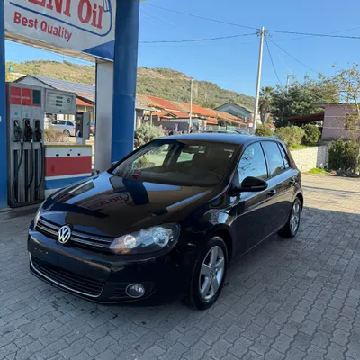 Volkswagen Golf 2010 në shitje