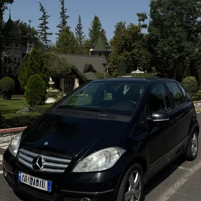 Mercedes-Benz A-class 2011 në shitje