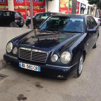 Mercedes-Benz E-class 1999 në shitje