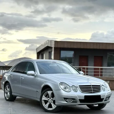 Mercedes-Benz E-class 2009 në shitje