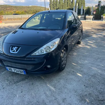 Peugeot 206 2011 në shitje