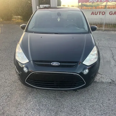 Ford S-MAX 2012 në shitje