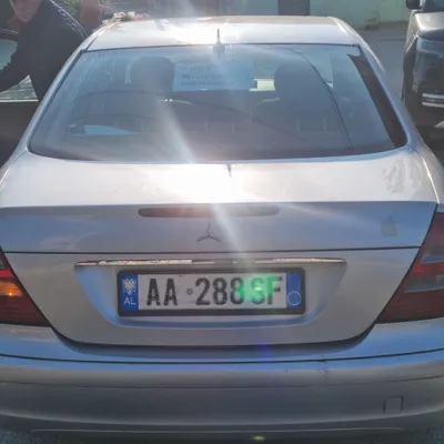 Mercedes-Benz E-class 2004 në shitje