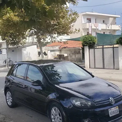Volkswagen Golf 2011 në shitje