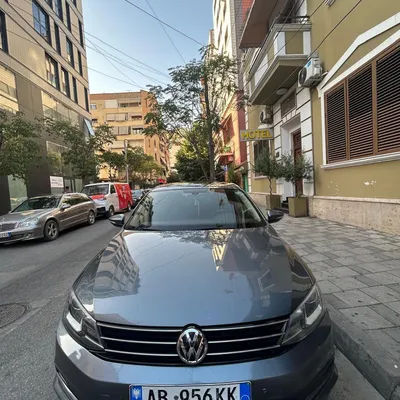 Volkswagen Jetta 2015 në shitje