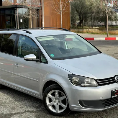Volkswagen Touran 2012 në shitje