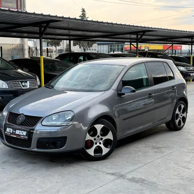 Volkswagen Golf 2006 në shitje