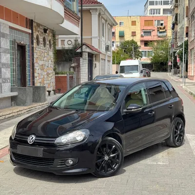 Volkswagen Golf 2009 në shitje